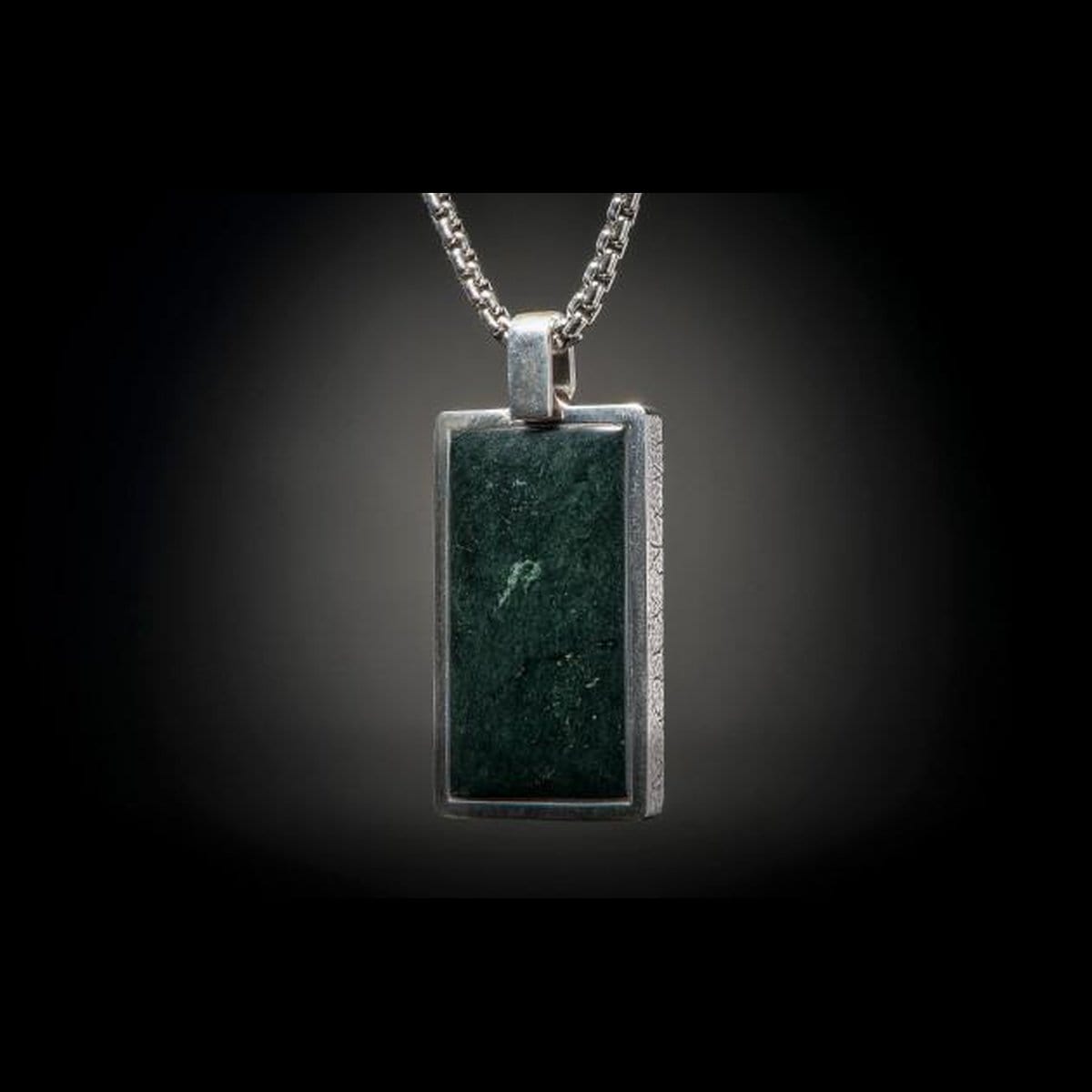 Elizabeth Locke 17″ Black Jade Link Necklace – Bailey's Fine Jewelry